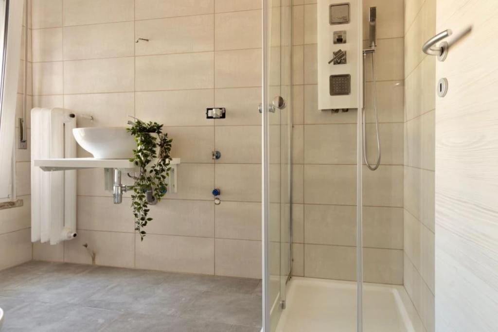 One Flat/Studio,Busto ArsizioCenter,With Terrace מראה חיצוני תמונה